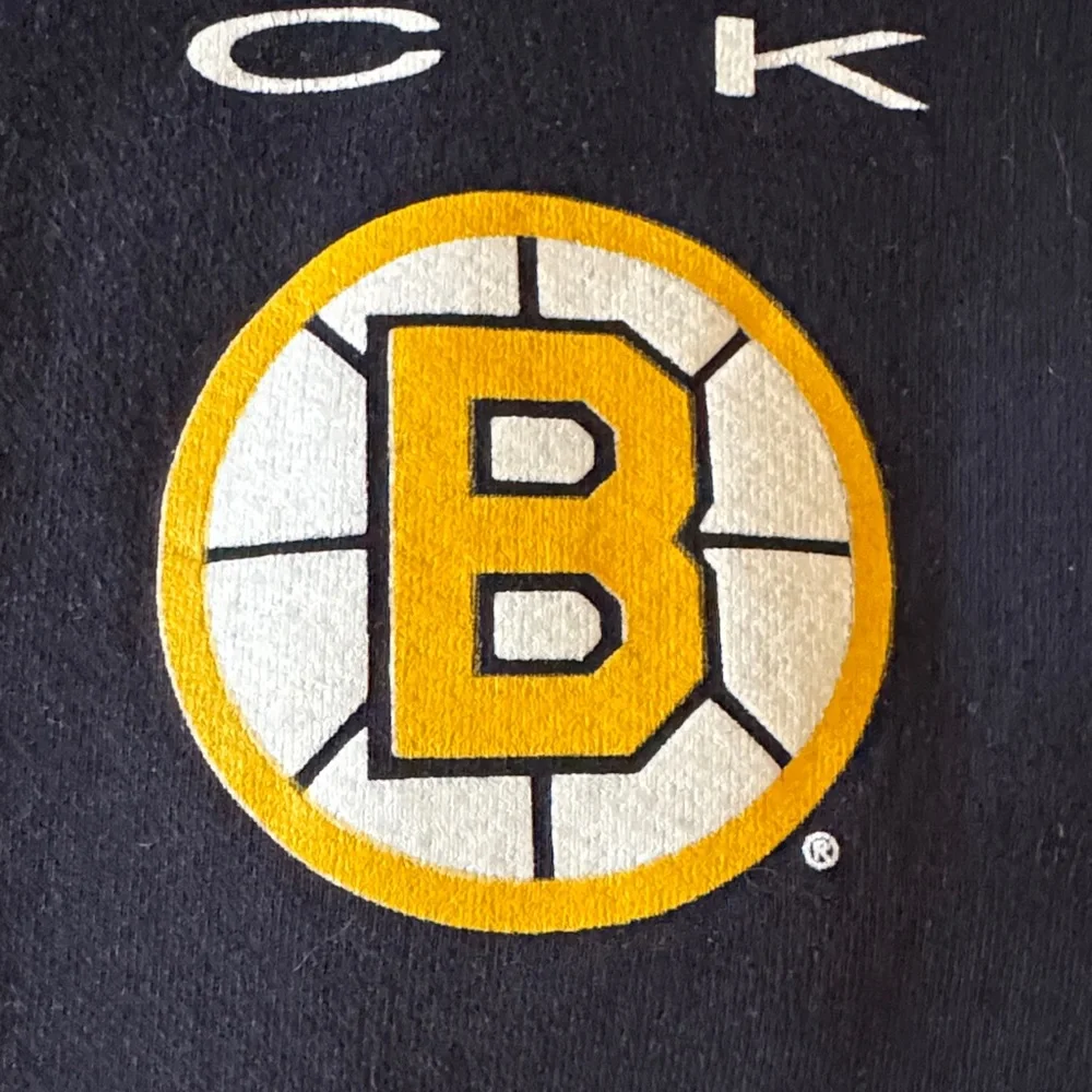 Boston Bruins Mens Black Sweatshirt